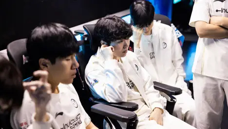 S15世界赛决赛上海体育场开战，召唤师奖杯花落谁家？电竞开幕式表演与全球直播平台共襄盛举